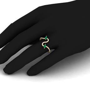 Maurya Pave-Set Diamond and Peridot Twisted Purl Ring